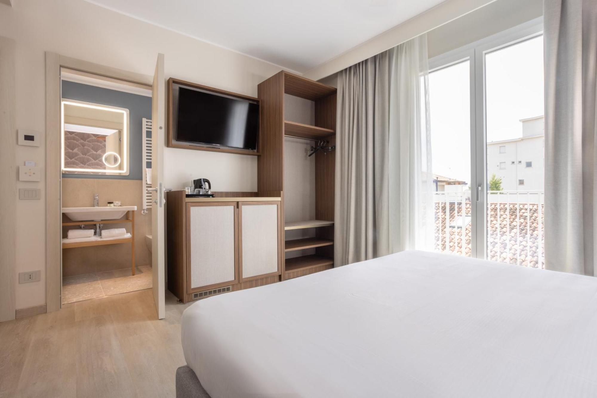 Hotel Diana 3*